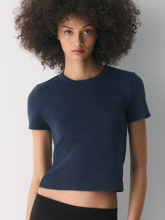 Sunday Best Tops - Aritzia Sunday Best BestHug Little Ribbed T-Shirt EUC Navy